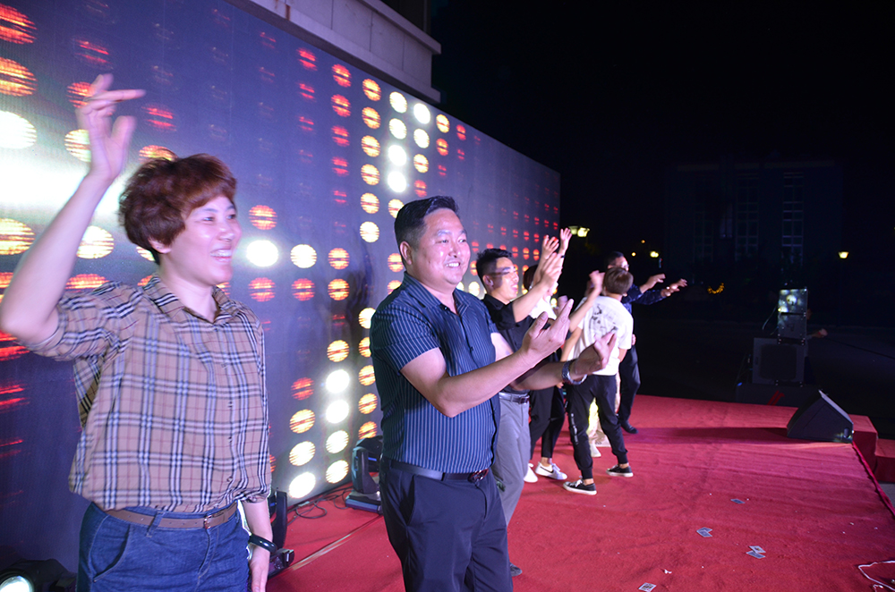 2021 华德立篝火晚会狂欢夜